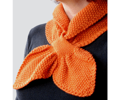 Moss Stitch Keyhole Scarflette
